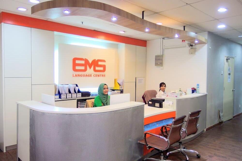 مركز EMS للغات
